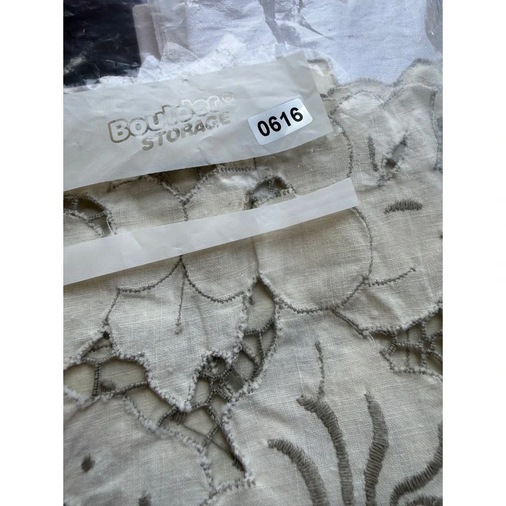 Vintage Off White Cutwork Lace Placemats Set 4 Floral Embroidery Scalloped Edge